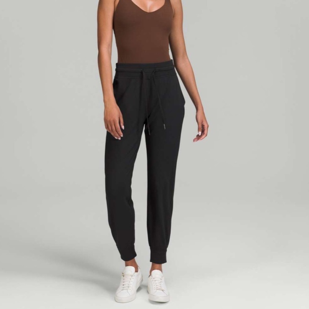 Lululemon Ready to Rulu High-Rise Jogger Size 2 - Black
